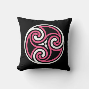 Celtic Triskele Ornament, Fuchsia, Black and White Kissen