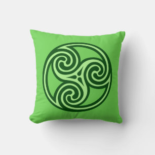 Celtic Triskele Ornament, Limon und dunkelgrün Kissen
