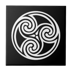Celtic Triskele Ornament, Schwarz-Weiß Fliese