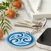 Celtic Triskele Ornament, Sky Blue und White Schlüsselanhänger (Vorderseite rechts)