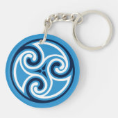 Celtic Triskele Ornament, Sky Blue und White Schlüsselanhänger (Rückseite)
