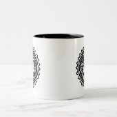 Celtic Triskele Zweifarbige Tasse (Mittel)