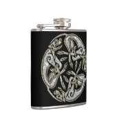 Celtic verfolgt traditionelles Verzierungsgold und Flachmann (Rechts)