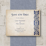 Celtic Viking Fantasy Wedding Save The Date<br><div class="desc">Zwölf Mönche versklavten für vierzig Tage und vierzig Nächte, um diese Einladungen zu produzieren. Töten. Die koordinierenden Stücke dieser mittelalterlichen keltischen Hochzeitssuite sind keltische Entwürfe mit Kalligraphie aus einem mittelalterlichen illuminierten Text. Ideal für Ihre Hochzeit im Renaissancestil, mittelalterliche Hochzeit oder epische Fantasy-Hochzeit. Bestellen Sie Ihre gedruckten Einladungen und Party oder...</div>
