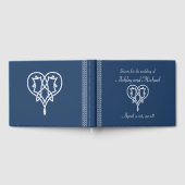 Celtic Weave Hearts in Navy Gästebuch (Voll)