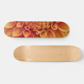 Centre Orange Dahlia Blume Skateboard (Horizontal)