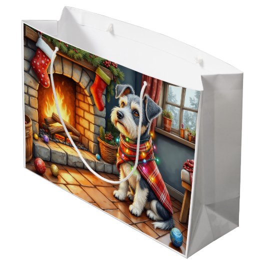 Cesky Terrier Fireplace with Christmas Lights Große Geschenktüte (Rückseite Schrägansicht)