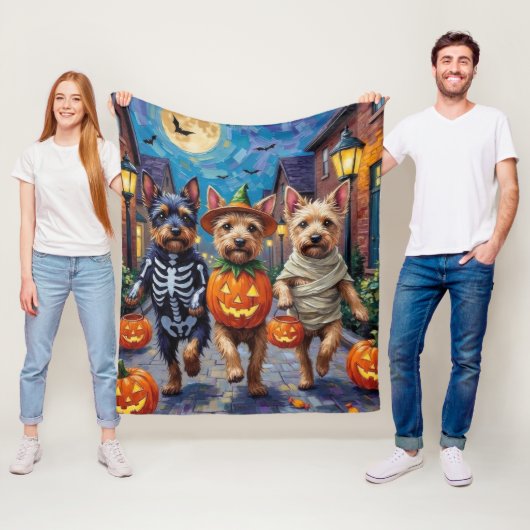 Cesky Terrier Trick-oder-Treating Halloween-Kostüm Fleecedecke (Beispiel)