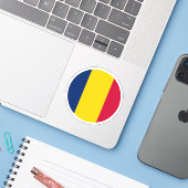 Chad Flag Round Sticker (Laptop mit iPhone)