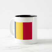 Chad Flag Zweifarbige Tasse (Vorderseite Links)
