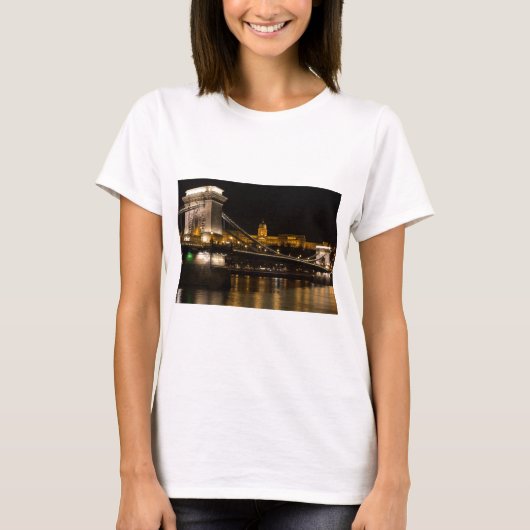 Chain Bridge with Buda Castle Hungary Budapest T-Shirt (Vorderseite)