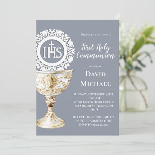 Chalice Host First Communion Einladung (Stehend Vorderseite)
