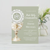 Chalice Host First Communion sage green background Einladung (Stehend Vorderseite)
