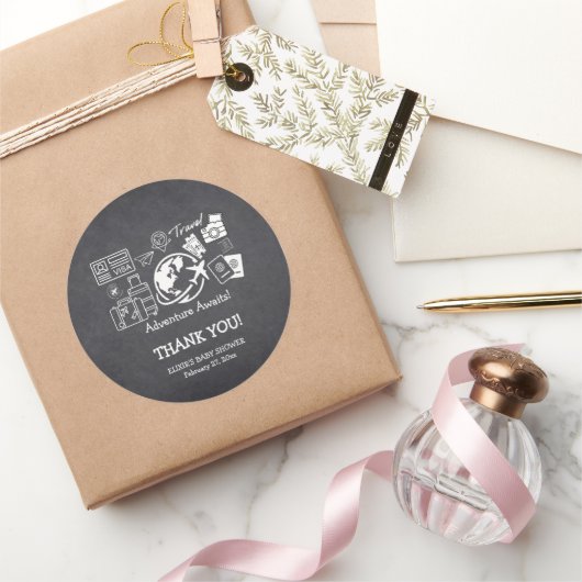 Chalkboard Adventure erwartet Baby Shower Runder Aufkleber (Schenken)