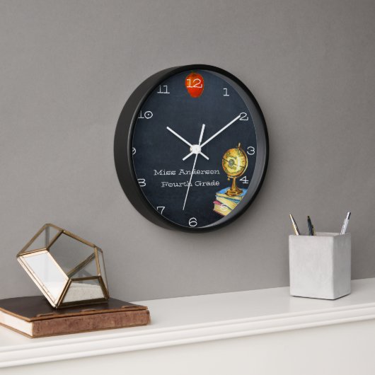 Chalkboard and Globe Personalized Teacher Clock Uhr (Büro)