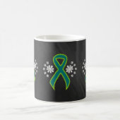 Chalkboard Aquamarin und Linse Green Ribbon Tasse (Mittel)