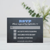 Chalkboard Blue Bar Mitzvah RSVP Card mit Entree (Stehend Vorderseite)