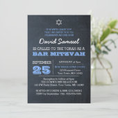 Chalkboard Blue Silver Star von David Bar Mitzvah Einladung (Stehend Vorderseite)