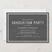 Chalkboard Briefmarke Foto Graduation Party Einladung (Rückseite)
