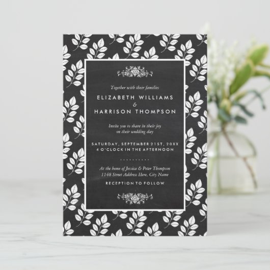 Chalkboard Floral Leaf Wedding Einladung (Stehend Vorderseite)