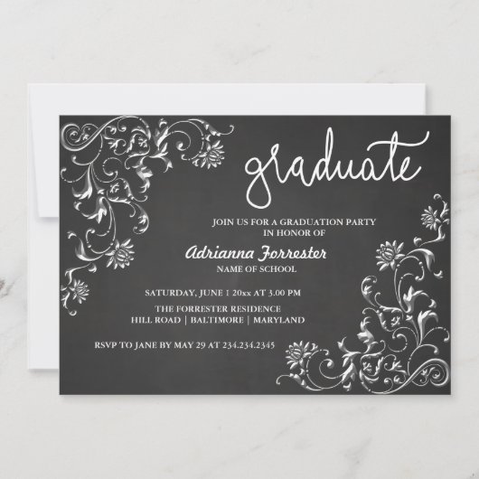 Chalkboard Graduate Typografy Damask Muster Einladung (Vorderseite)