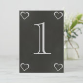 Chalkboard Heart Wedding Tischnummer Card (Stehend Vorderseite)