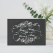 Chalkboard Inspirierte Rose Banner Hochzeit RSVP Karte (Stehend Vorderseite)