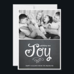 Chalkboard Joy Holiday Foto Cards Feiertagskarte<br><div class="desc">Feiern Sie die Saison mit dieser modernen und stilvollen Urlaubskarte von Berry Berry Sweet.</div>