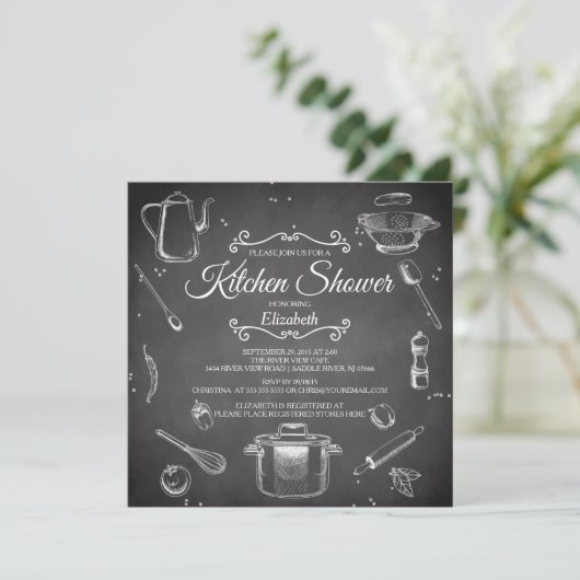 Chalkboard Kitchen Bridal Dusche Einladung (Stehend Vorderseite)