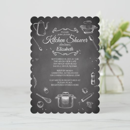 Chalkboard Kitchen Bridal Dusche Einladung (Stehend Vorderseite)