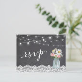 Chalkboard Lights Mason Jar Floral Wedding RSVP Einladungspostkarte (Stehend Vorderseite)