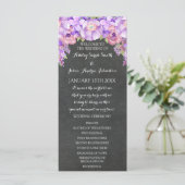 Chalkboard Lila Lavendel Floral Wedding Programm (Stehend Vorderseite)