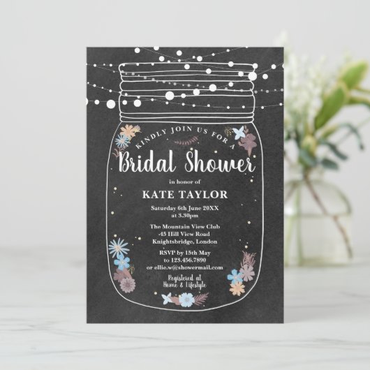 Chalkboard Mason Jar String Lights Brautparty Einladung (Stehend Vorderseite)