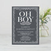 Chalkboard Mustache Baby Shower Einladung (Stehend Vorderseite)