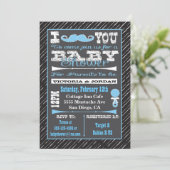 Chalkboard Mustache Boy Baby Shower Einladungen (Stehend Vorderseite)