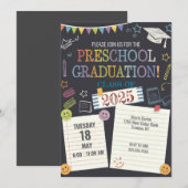Chalkboard Note Preschool Graduation Cap anpassen Einladung (Vorne/Hinten)