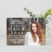 Chalkboard Overlay High School Foto Abschluss Einladung (Stehend Vorderseite)