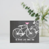 Chalkboard Pink Winged Heart Bike Liebe Postkarte (Stehend Vorderseite)