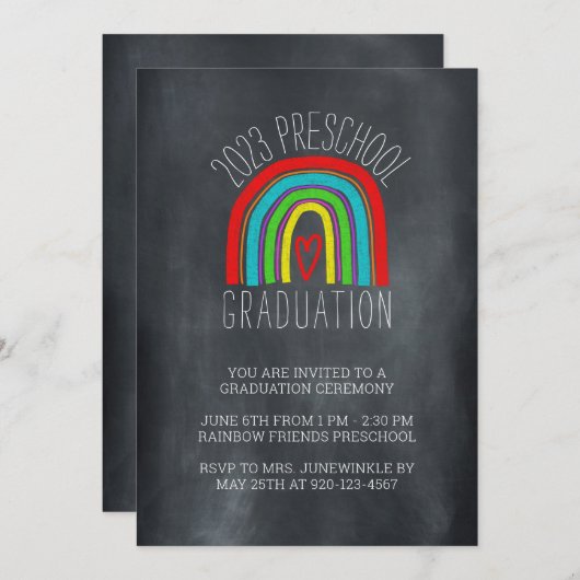 Chalkboard Rainbow Preschool Abschluss Einladung (Vorne/Hinten)
