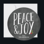 Chalkboard Round Holiday Card<br><div class="desc">Verbringen Sie Ruhe und Freude mit dieser runden Chalkboard-Ferienkarte.</div>