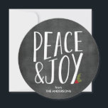 Chalkboard Round Holiday Card Feiertagskarte<br><div class="desc">Verbringen Sie Ruhe und Freude mit dieser runden Chalkboard-Ferienkarte.</div>
