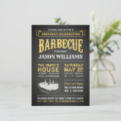 Chalkboard Rustic Geburtstagsparty GRILLEN Einladu Einladung (Stehend Vorderseite)