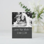 Chalkboard SAVE THE DATE Chalk Wedding Foto Ankündigungspostkarte (Stehend Vorderseite)
