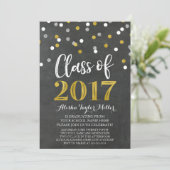 Chalkboard Silver Gold Confetti Graduation Party Einladung (Stehend Vorderseite)