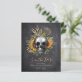 Chalkboard Skull Gothic Halloween Save the Date (Stehend Vorderseite)