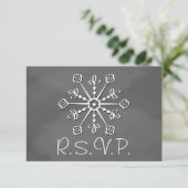 Chalkboard Snowflake Wedding RSVP Response Card Karte (Stehend Vorderseite)