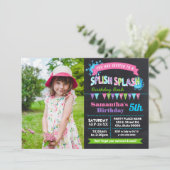 Chalkboard Splish Begrüßung Geburtstag Bash rosa F Einladung (Stehend Vorderseite)