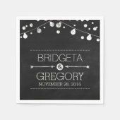 Chalkboard String Lights Rustikale Hochzeit Serviette (Vorderseite)