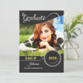 Chalkboard Theme Class of 2025 Abschluss Einladung (Stehend Vorderseite)
