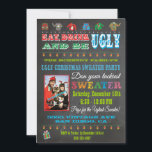 Chalkboard Ugly Christmas Sweater Foto Einladung<br><div class="desc">Super lustige hässliche Pulli Weihnachts-Party in einem Chalkboard-Stil gemacht. Moderne Schrift, Weihnachtsbeleuchtung und ein hässlicher Pullover vor einem schwarzen Brett. Ersetzen Sie einfach das hier gezeigte Foto durch Ihr Foto und passen Sie sich an. Wenn Sie möchten, dass ich die Einladung Set, bitte kontaktieren Sie mich. Handgezeichnete Abbildung von McBooboo....</div>